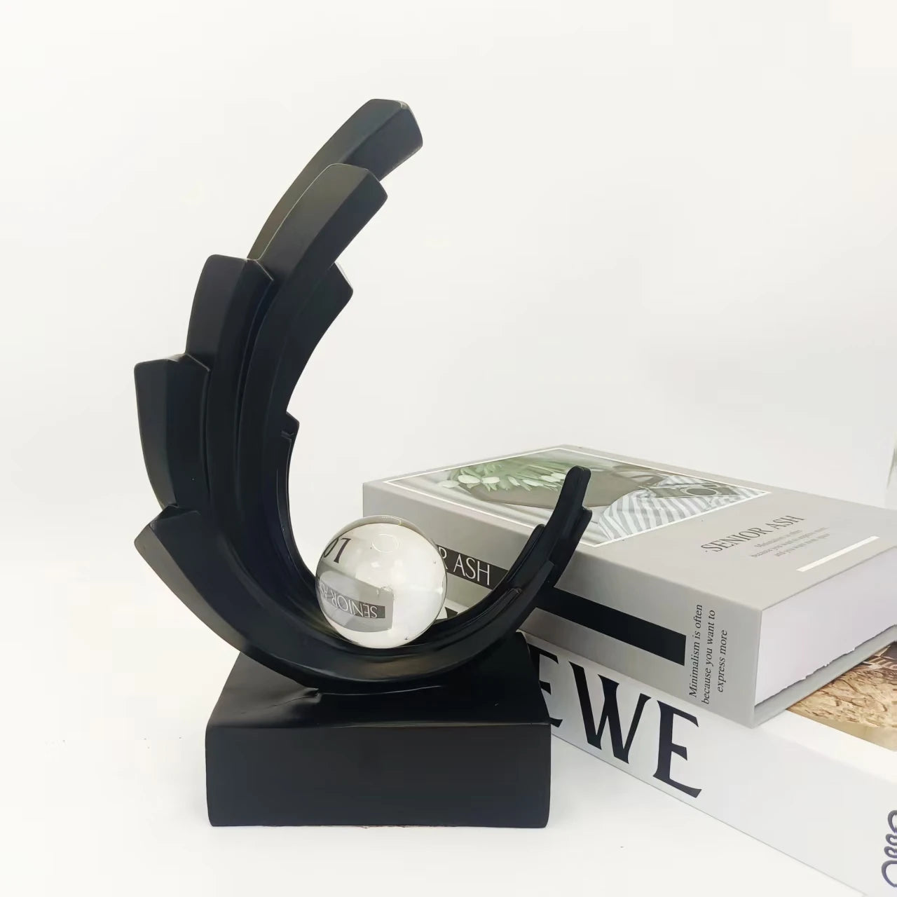 Golden Luxury Sculpture ✨ | Modern Decorative Art Piece